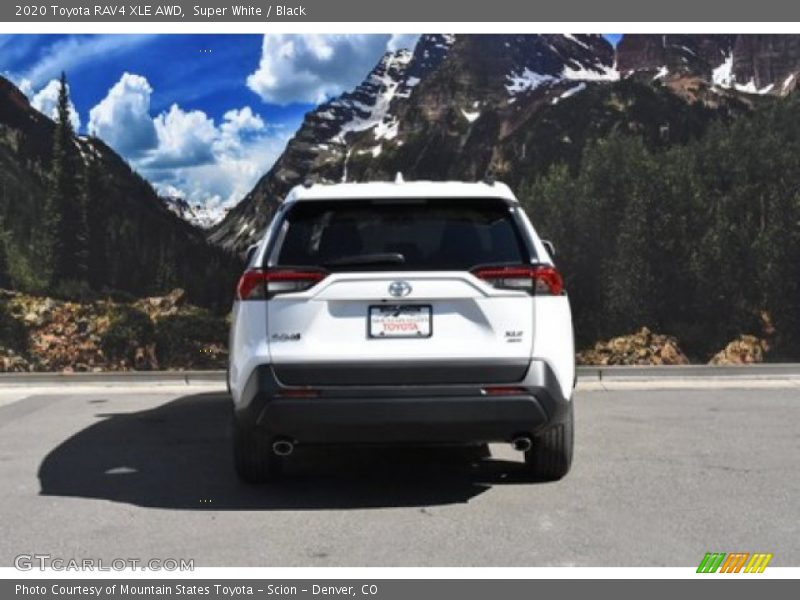 Super White / Black 2020 Toyota RAV4 XLE AWD