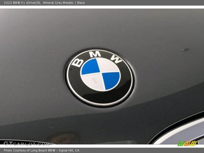 Mineral Grey Metallic / Black 2020 BMW X1 sDrive28i