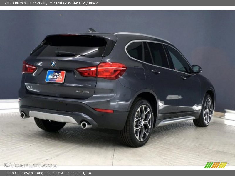 Mineral Grey Metallic / Black 2020 BMW X1 sDrive28i