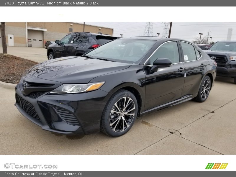 Midnight Black Metallic / Black 2020 Toyota Camry SE