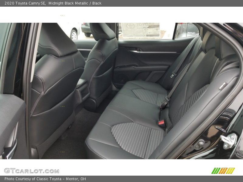Midnight Black Metallic / Black 2020 Toyota Camry SE
