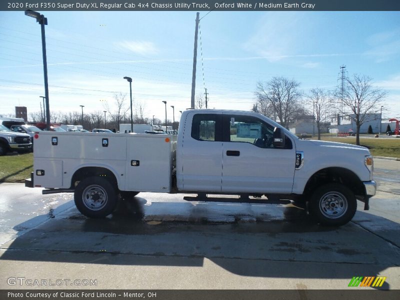 Oxford White / Medium Earth Gray 2020 Ford F350 Super Duty XL Regular Cab 4x4 Chassis Utility Truck