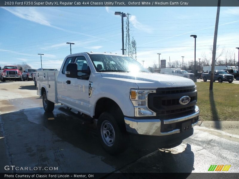 Oxford White / Medium Earth Gray 2020 Ford F350 Super Duty XL Regular Cab 4x4 Chassis Utility Truck