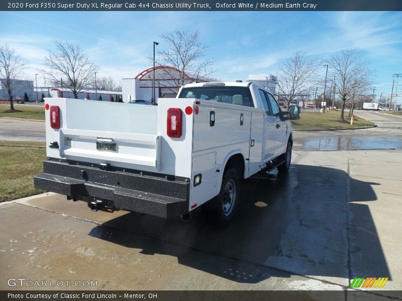 Oxford White / Medium Earth Gray 2020 Ford F350 Super Duty XL Regular Cab 4x4 Chassis Utility Truck