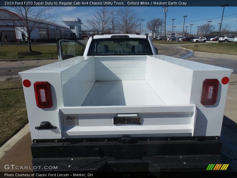 Oxford White / Medium Earth Gray 2020 Ford F350 Super Duty XL Regular Cab 4x4 Chassis Utility Truck