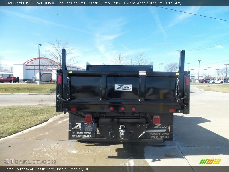 Oxford White / Medium Earth Gray 2020 Ford F350 Super Duty XL Regular Cab 4x4 Chassis Dump Truck