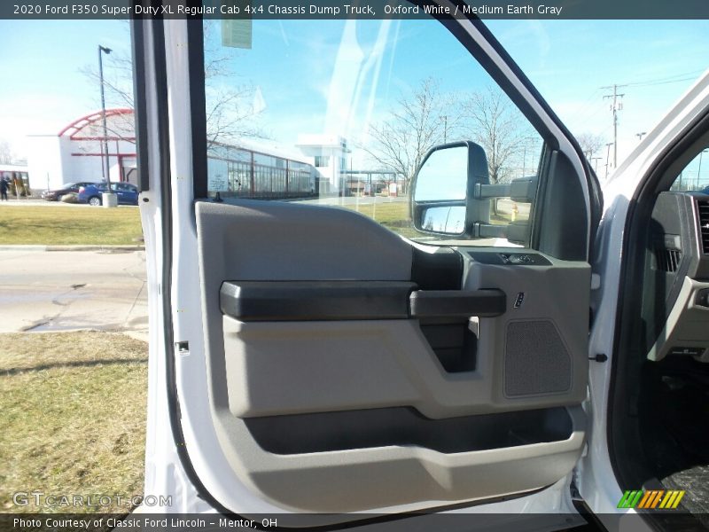 Oxford White / Medium Earth Gray 2020 Ford F350 Super Duty XL Regular Cab 4x4 Chassis Dump Truck
