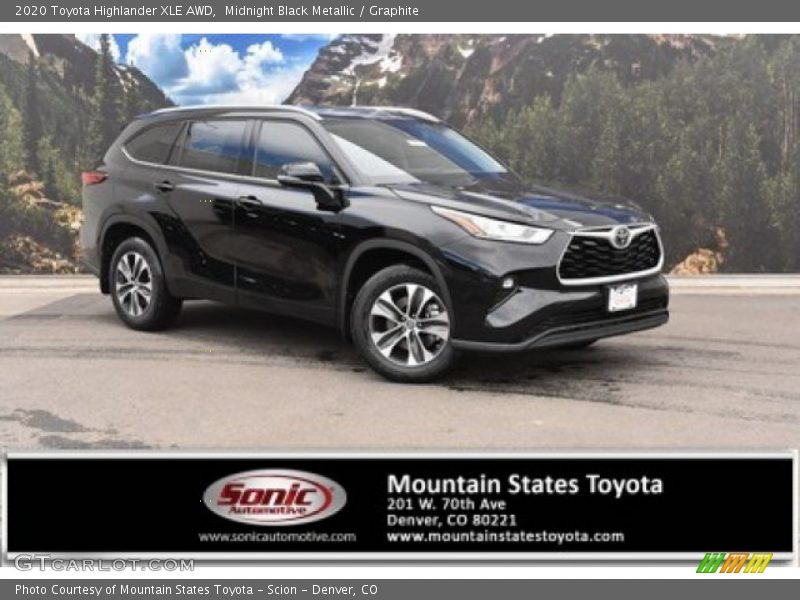 Midnight Black Metallic / Graphite 2020 Toyota Highlander XLE AWD