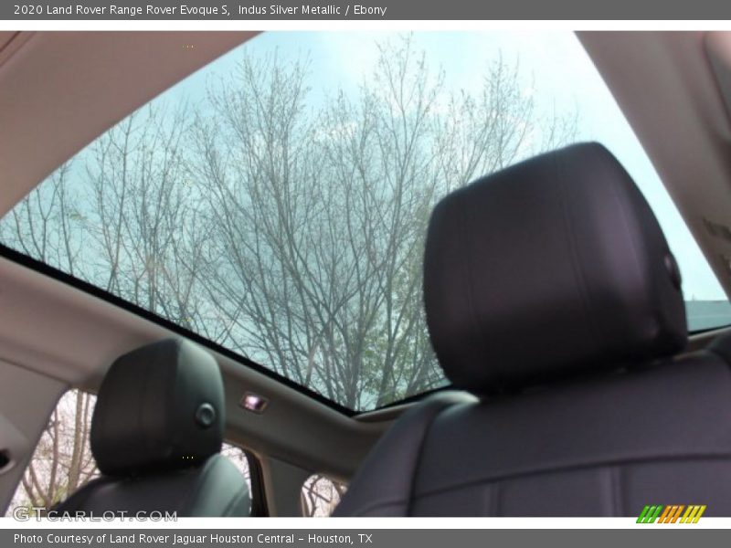 Indus Silver Metallic / Ebony 2020 Land Rover Range Rover Evoque S