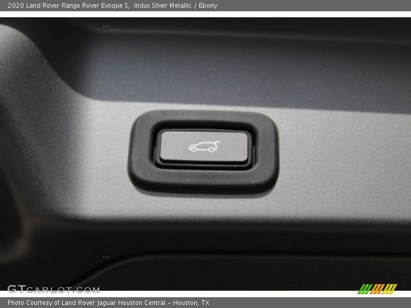 Indus Silver Metallic / Ebony 2020 Land Rover Range Rover Evoque S