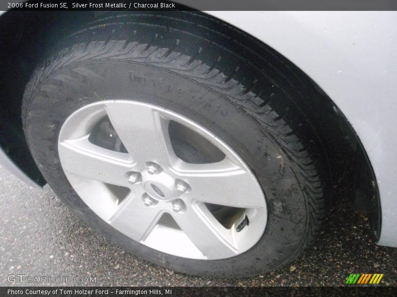 Silver Frost Metallic / Charcoal Black 2006 Ford Fusion SE