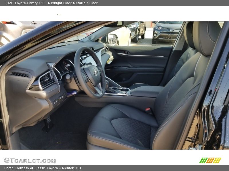 Midnight Black Metallic / Black 2020 Toyota Camry XSE