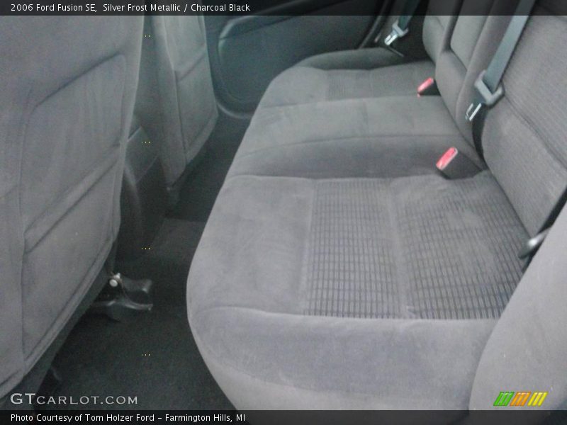 Silver Frost Metallic / Charcoal Black 2006 Ford Fusion SE