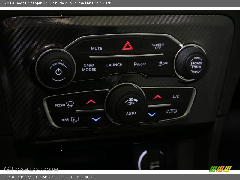 Controls of 2019 Charger R/T Scat Pack