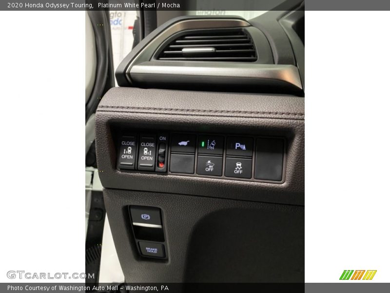Platinum White Pearl / Mocha 2020 Honda Odyssey Touring