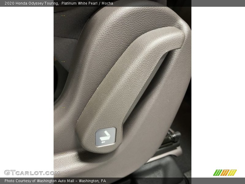 Platinum White Pearl / Mocha 2020 Honda Odyssey Touring