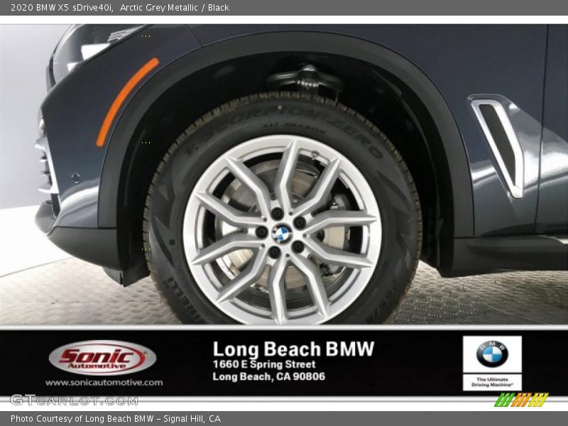 Arctic Grey Metallic / Black 2020 BMW X5 sDrive40i