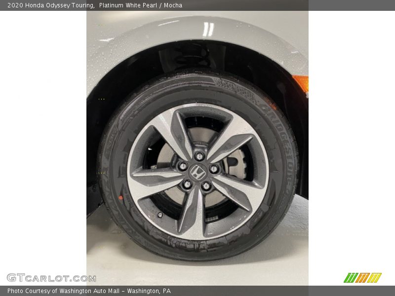 Platinum White Pearl / Mocha 2020 Honda Odyssey Touring