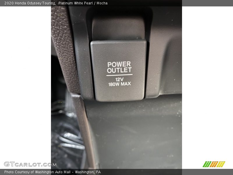 Platinum White Pearl / Mocha 2020 Honda Odyssey Touring