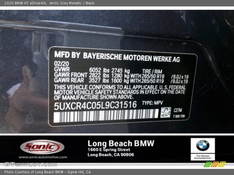 Arctic Grey Metallic / Black 2020 BMW X5 sDrive40i