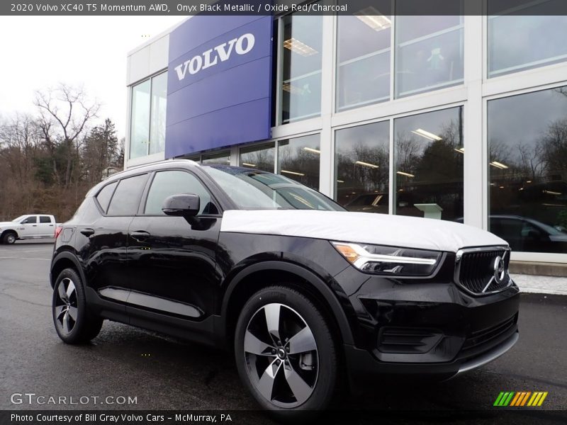 Front 3/4 View of 2020 XC40 T5 Momentum AWD