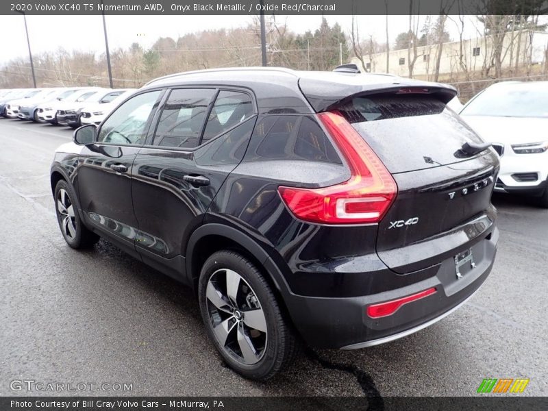 Onyx Black Metallic / Oxide Red/Charcoal 2020 Volvo XC40 T5 Momentum AWD