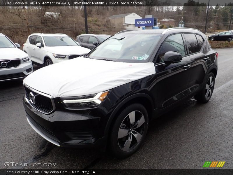 Onyx Black Metallic / Oxide Red/Charcoal 2020 Volvo XC40 T5 Momentum AWD