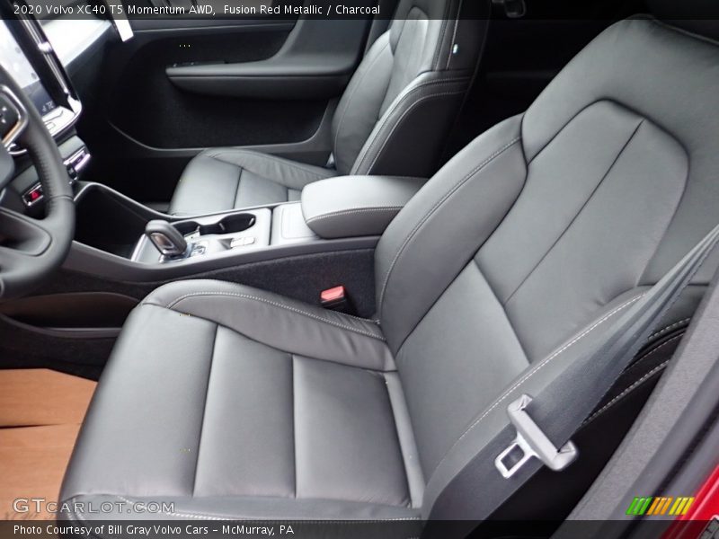 Front Seat of 2020 XC40 T5 Momentum AWD