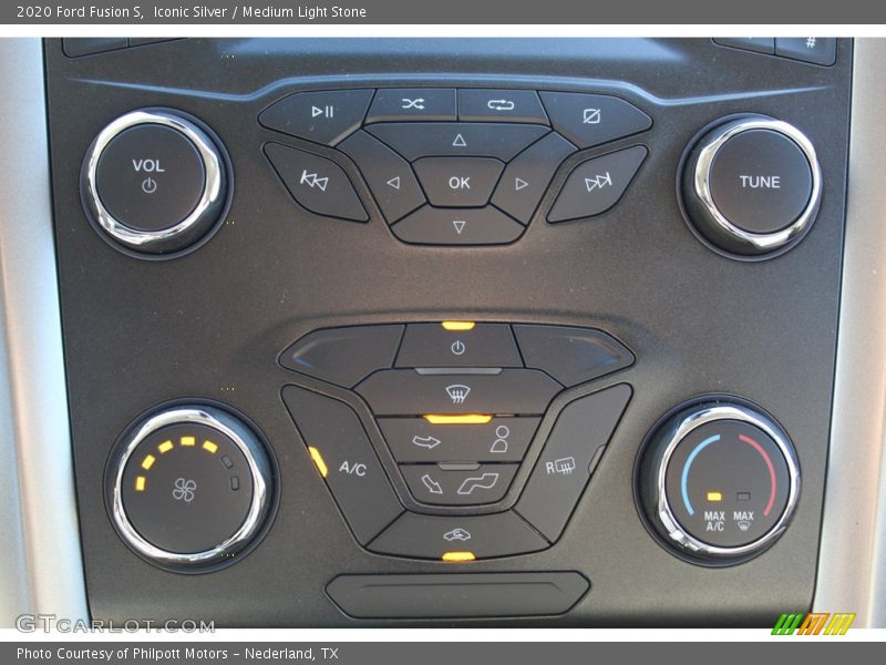 Iconic Silver / Medium Light Stone 2020 Ford Fusion S