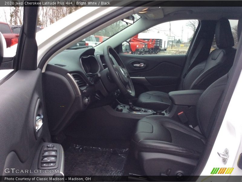 Bright White / Black 2020 Jeep Cherokee Latitude Plus 4x4