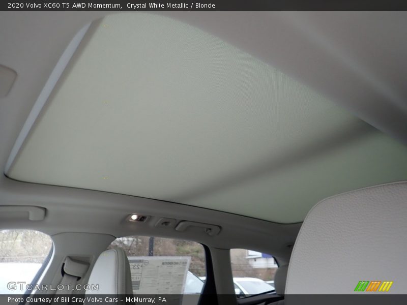 Crystal White Metallic / Blonde 2020 Volvo XC60 T5 AWD Momentum