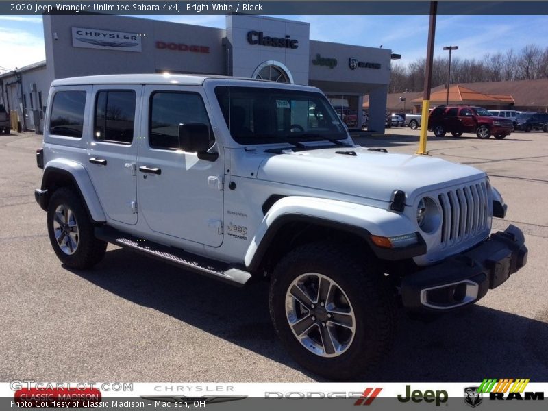 Bright White / Black 2020 Jeep Wrangler Unlimited Sahara 4x4