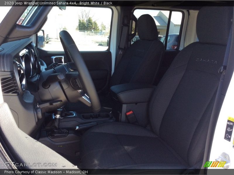 Bright White / Black 2020 Jeep Wrangler Unlimited Sahara 4x4