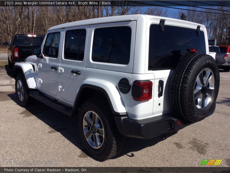 Bright White / Black 2020 Jeep Wrangler Unlimited Sahara 4x4