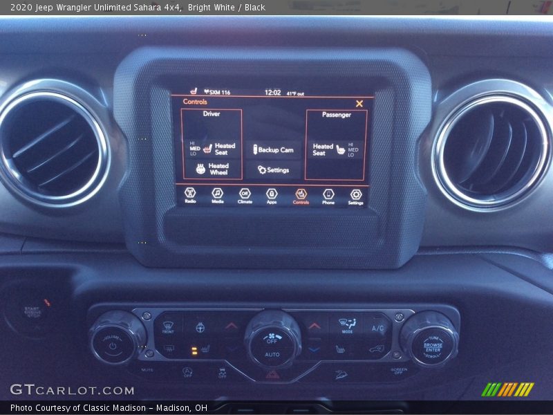 Bright White / Black 2020 Jeep Wrangler Unlimited Sahara 4x4