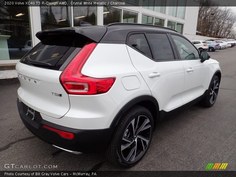 Crystal White Metallic / Charcoal 2020 Volvo XC40 T5 R-Design AWD