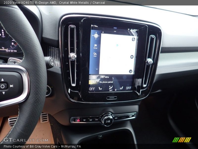 Crystal White Metallic / Charcoal 2020 Volvo XC40 T5 R-Design AWD