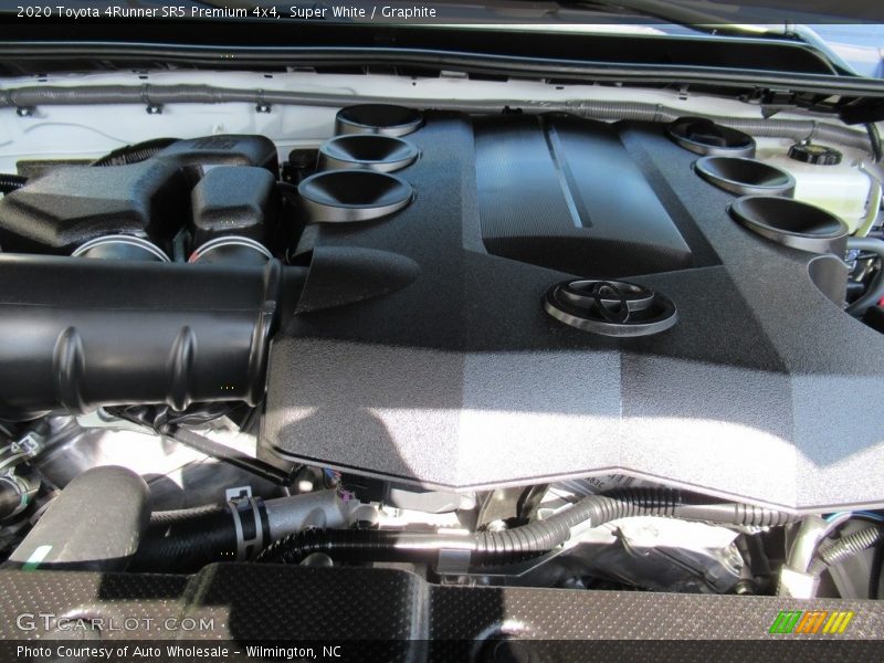 Super White / Graphite 2020 Toyota 4Runner SR5 Premium 4x4
