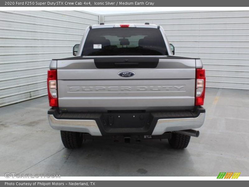 Iconic Silver / Medium Earth Gray 2020 Ford F250 Super Duty STX Crew Cab 4x4