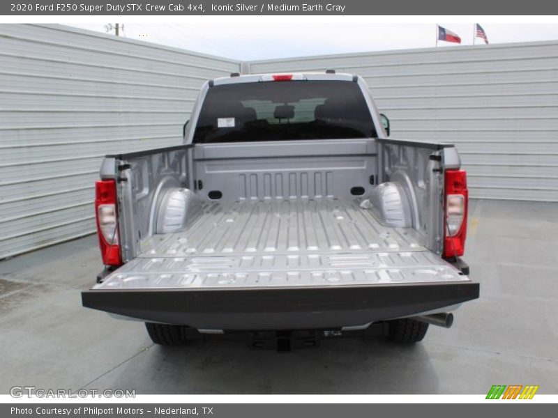 Iconic Silver / Medium Earth Gray 2020 Ford F250 Super Duty STX Crew Cab 4x4