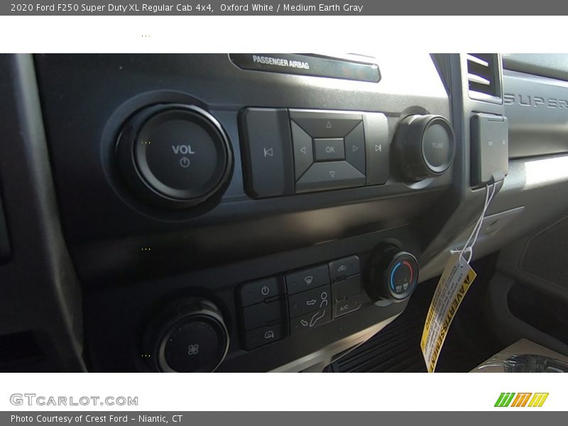 Oxford White / Medium Earth Gray 2020 Ford F250 Super Duty XL Regular Cab 4x4