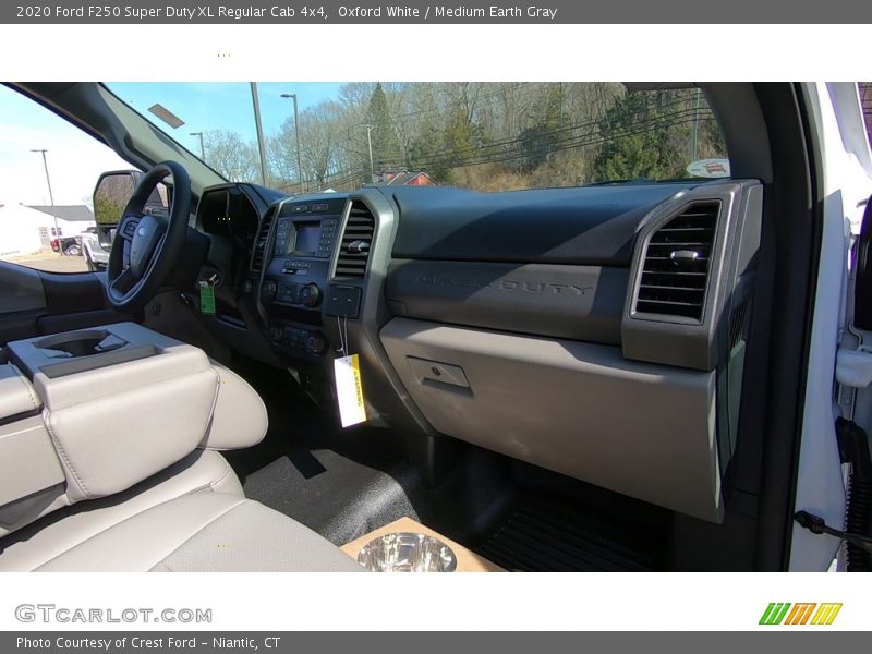 Oxford White / Medium Earth Gray 2020 Ford F250 Super Duty XL Regular Cab 4x4