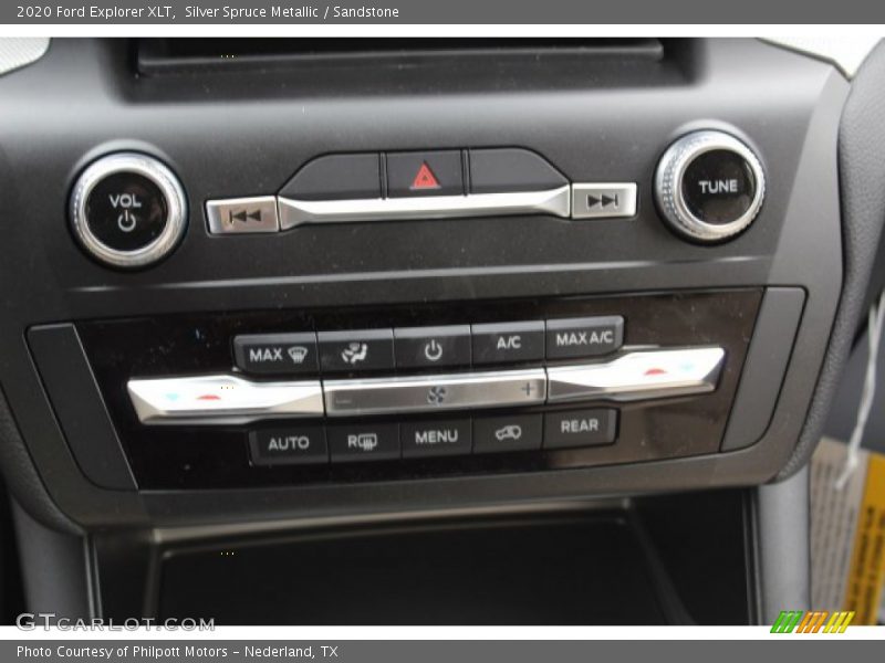 Silver Spruce Metallic / Sandstone 2020 Ford Explorer XLT