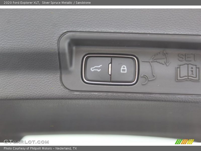Silver Spruce Metallic / Sandstone 2020 Ford Explorer XLT