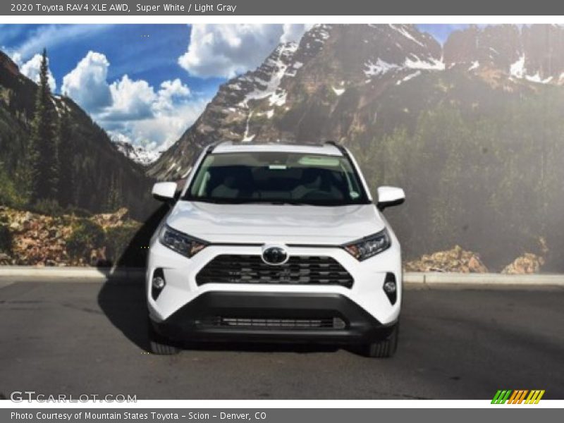 Super White / Light Gray 2020 Toyota RAV4 XLE AWD