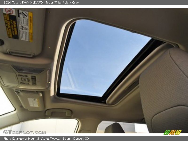Super White / Light Gray 2020 Toyota RAV4 XLE AWD