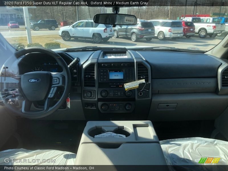 Oxford White / Medium Earth Gray 2020 Ford F350 Super Duty XLT Regular Cab 4x4