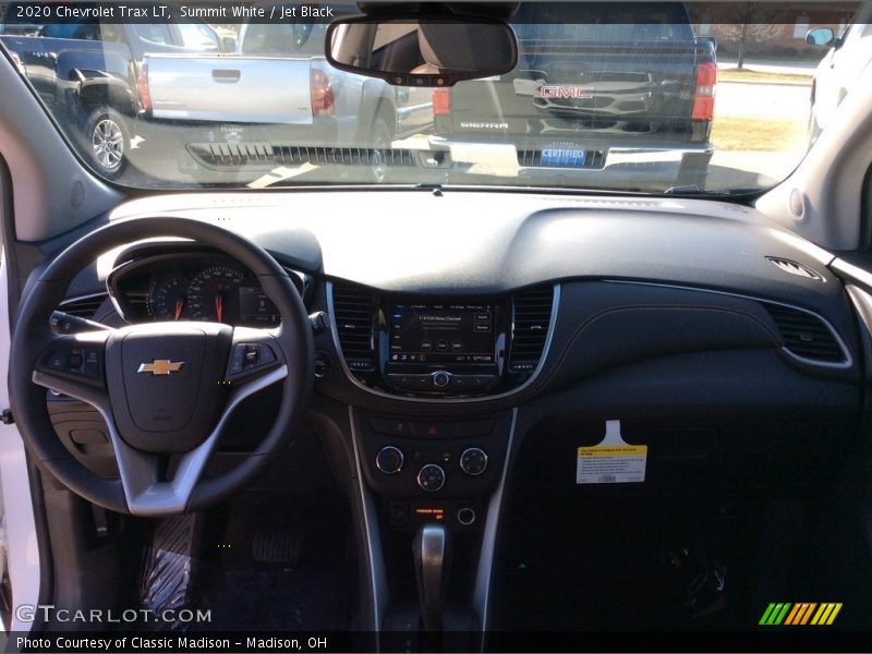 Summit White / Jet Black 2020 Chevrolet Trax LT