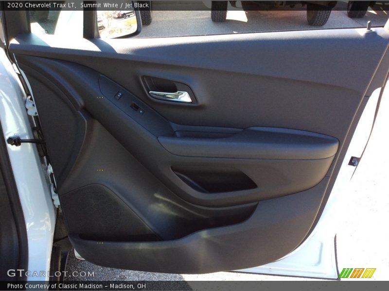 Summit White / Jet Black 2020 Chevrolet Trax LT