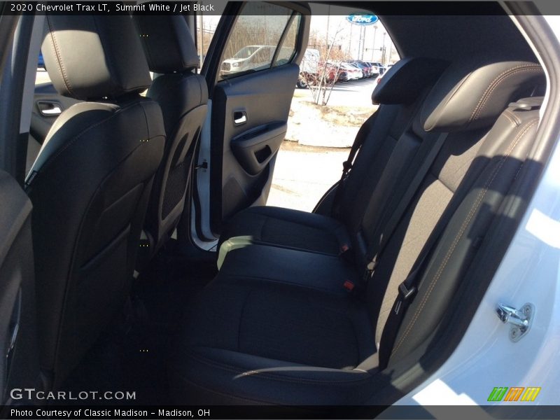 Summit White / Jet Black 2020 Chevrolet Trax LT